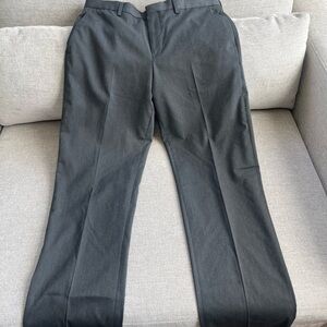 Men’s Express dress pants small pinstripe details size 32/34